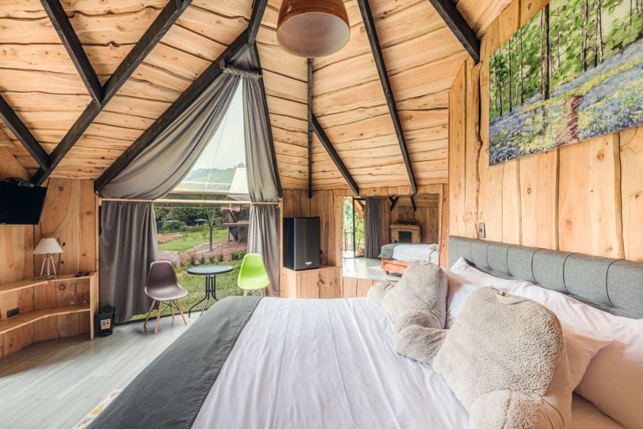 Hotel & Spa Escondite De La Montana Sabana Redonda ภายนอก รูปภาพ