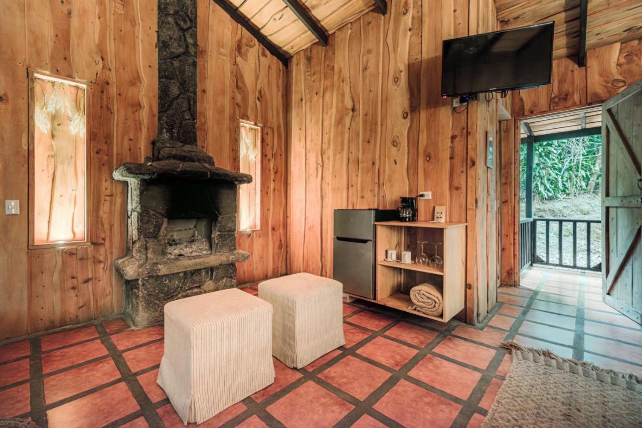 Hotel & Spa Escondite De La Montana Sabana Redonda ภายนอก รูปภาพ