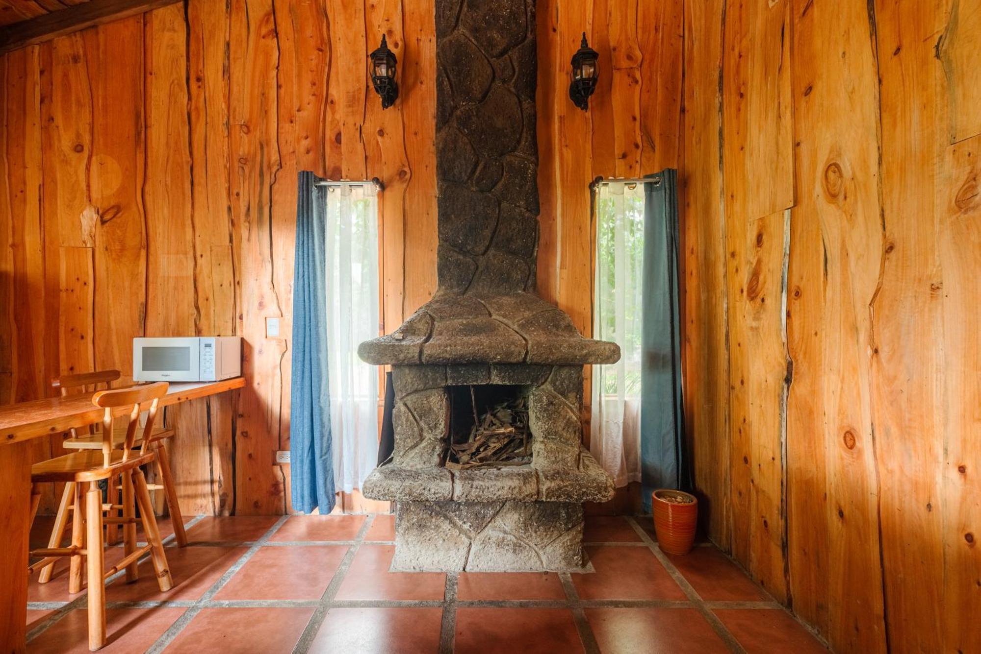 Hotel & Spa Escondite De La Montana Sabana Redonda ภายนอก รูปภาพ